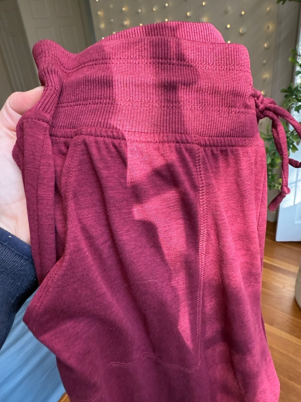 GAP brushed tech jersey ankle joggers size small burgundy - Picture 6 of 7
